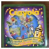 1995 CRAYOLA "A WORLD OF COLORING CRAYONS & TIN
