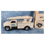 ERTL BUCKET UTILITY TRUCK BANK  DIE-CAST