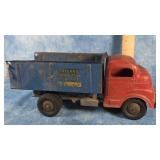 1950'S STRUCTO PRESSED STEEL WIND-UP DUMP TRUCK