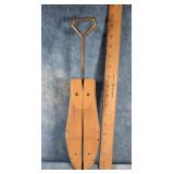 STAR WOODEN SHOE STRETCHERS