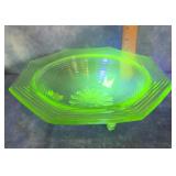 1930'S GREEN URANIUM GLASS KING TUT BOWL 10'