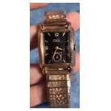 1940'S GRUEN CURVEX MEN'S WRISTWATCH