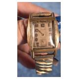 VTG. ELGIN RECTANGULAR TANK-STYLE MEN'S WRISTWATCH