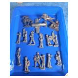 VINTAGE LEAD TOY FIGURES BOX LOT