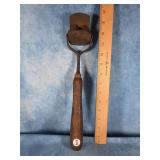 VINTAGE SWIVEL-HEAD BOX SCRAPER WOODEN HANDLE
