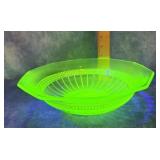 VINTAGE GREEN URANIUM DEPRESSION GLASS BOWL 10'