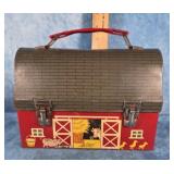 1958 AMERICAN THERMOS 'RED BARN' METAL LUNCH BOX