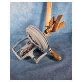VTG. HAND-CRANK BUTTER CHURN LID AND PADDLE
