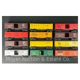 (12) Kusan Boxcars