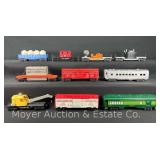 (10) Asst. Lionel Freight and Passenger Cars