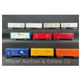 (10) Lionel Box Cars