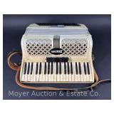 Zenturi Accordion, with Case