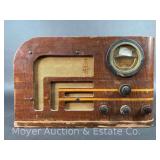 Antique Philco 38-9 Tube Radio