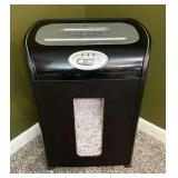 Insignia Paper Shedder