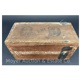 Antique Three Black Kids American Advertising Cigar Box, 10'x4.5'x4.5'