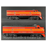 Lionel Southern Pacific Diesel Locomotive AA Set, No. 8260 and 8262