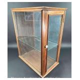 Display Case, Glass Shelves, 20"x13”x26”h
