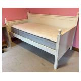 Day Bed with Twin Mattress