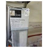 2 Pair Darkening Window Blinds