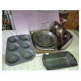 Pie Pans, Loaf Pan & Muffin Tins