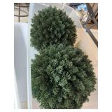 Topiary balls in tote