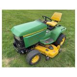 John Deere 425 riding mower