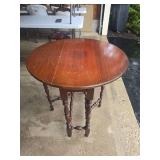 Small round drop left table