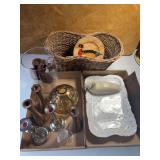 2 flats of general household items as shown