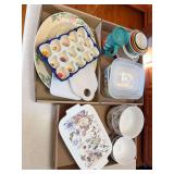 3 flats of kitchenware