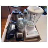 2 flats of kitchen appliances