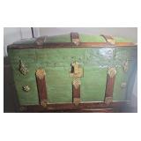 Antique style trunk