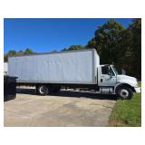 2010 international 4300 box truck with 277,829 miles