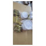 Approx 600 pc Tableware - Plastic, Gold & Gold
