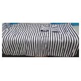 Estate- Twin Size Comforter w/ 2 Pillowcases,