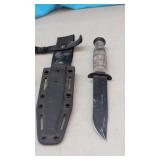 USMC   KA-BAR.  5 -1/4" Blade Knife & Sheath