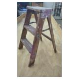 2 Step Wood Folding Ladder with Paint Slatters.