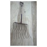 Vintage Silage 10 prong Fork