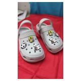 New Size 4 Crocs.    (Similar Style)