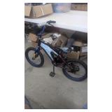 16" Spiderman Boys Bike ( seat is torn)tires need