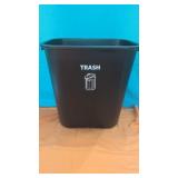 (New) 7 Gallon Rubbermaid Commercial Trash Can