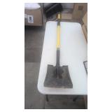 Square Point Shovel with fiberglass dabdl