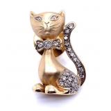 14K yellow gold cat pin with diamonds
