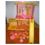Barbie Fashion Plaza w/Accessories  27x11x29