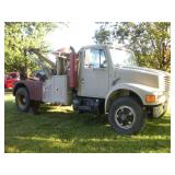 1987 INTERNATIONAL S1900 TOW TRUCK W/