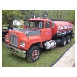 MACK TANKER TRUCK W/ FULLER ROADRANGER--