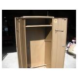 METAL CABINET W/ KEY   30X20X64