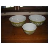 PYREX MIXING BOWLS