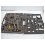 CRAFTSMAN 1/4 - 3/8 - AND 1/2 IN DRIVE SOCKETS AND
