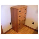 MAPLE DRESSER 28X14X47