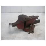 BENCH VISE W/ 3IN JAW   10 IN LONG